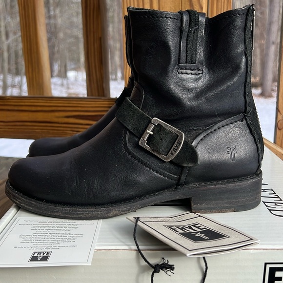 Frye Shoes - Frye Vicky Artisan Back Zip Distressed Boots  Moto Boots 9 🥳 Host Pick 🥳